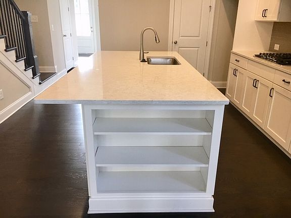 5th image of 2254 McLean Chase SE