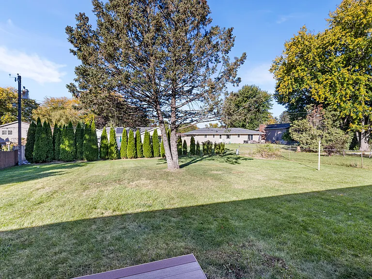 2550 Bordeaux Dr — Photo 8