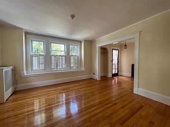 2nd image of 638 Huron Ave