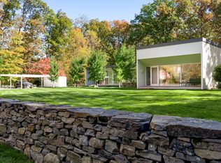 431 Valley Rd, New Canaan, CT 06840