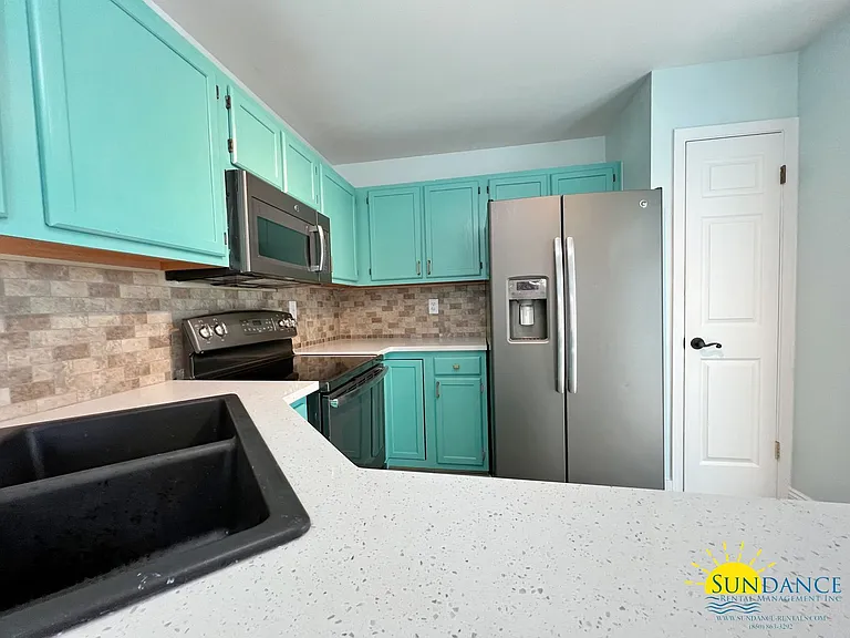 1059 Windmill Dr — Photo 6