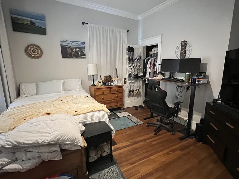Second bedroom