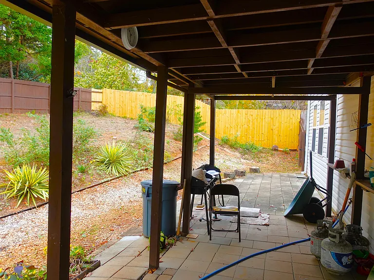 115 Roberts Hill Dr — Photo 35