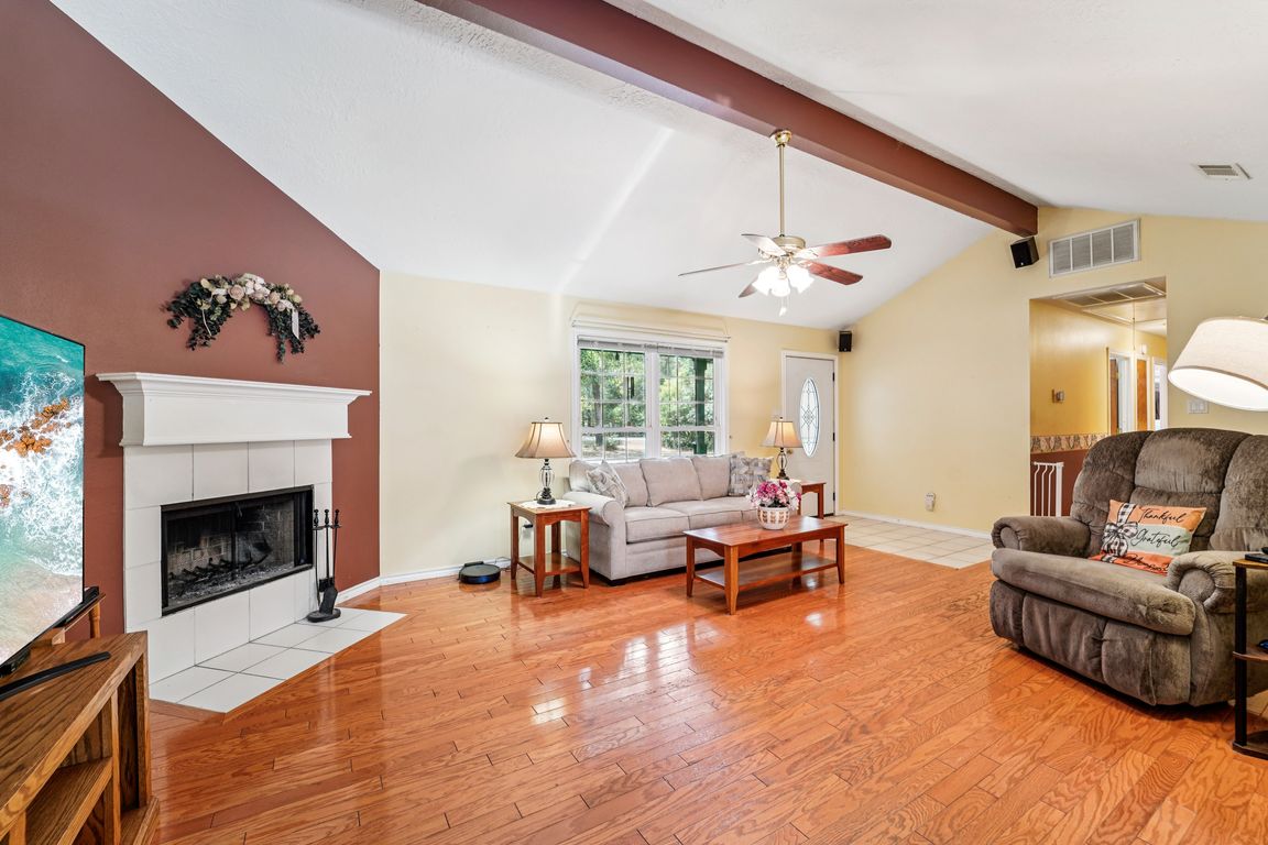 next background image