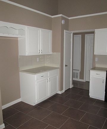 4th image of 6005 Glenwood Dr