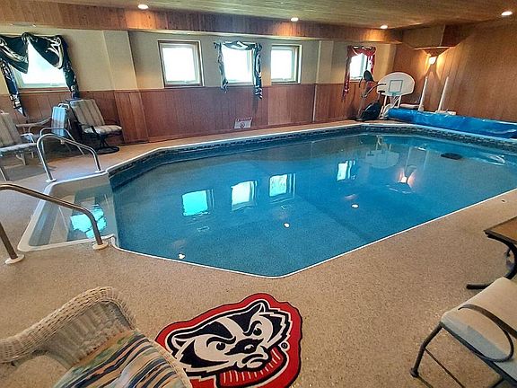 2nd image of 8404 S 68th STREET