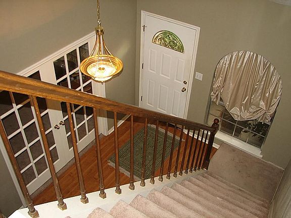 5th image of 11915 Kirknoll Dr