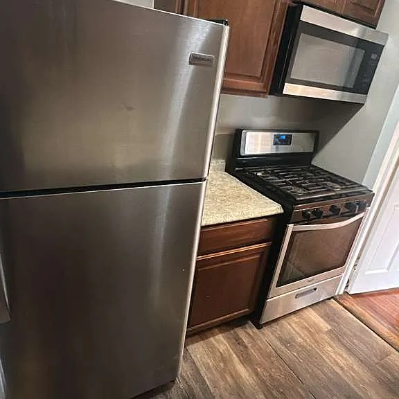 13 Sanford St #1F — Photo 3