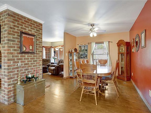 5th image of 125 Wilderness Ln