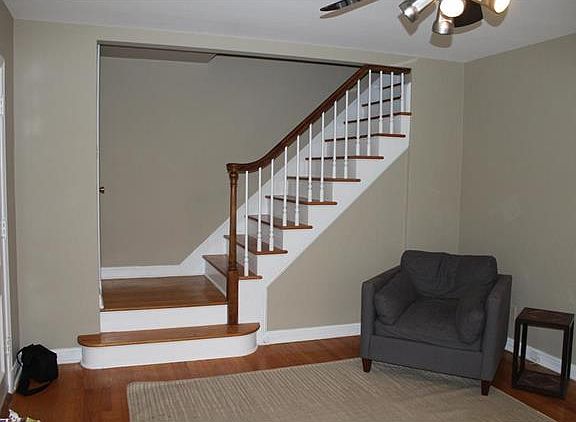 3rd image of 1119 Sanford Ave