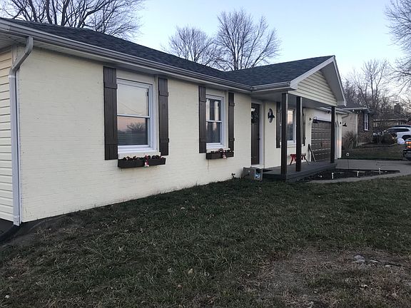 4th image of 1711 Dexter Ave