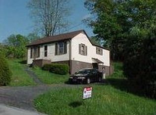 3926 Carey St, Bluefield, WV 24701
