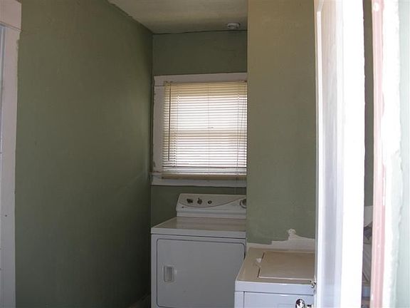 Inside Laundryroom