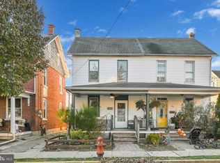 128 N Liberty St, Lititz, PA 17543