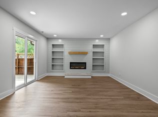 196 Finley Forest Dr, Chapel Hill, NC 27517