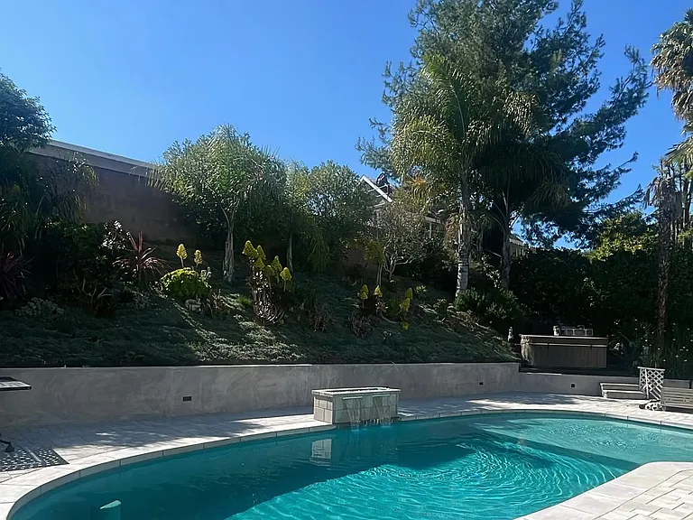 5055 Ludgate Dr — Photo 7