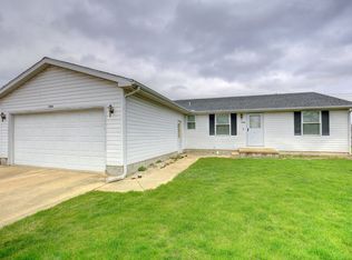1006 Cambridge Dr, Rantoul, IL 61866