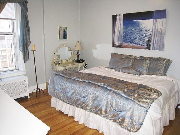 2nd image of 58 W 72nd St APT 6D