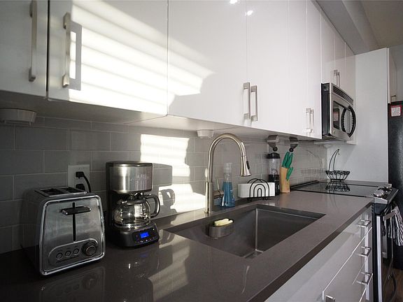 4th image of 6444 Burnet Rd Unit 305