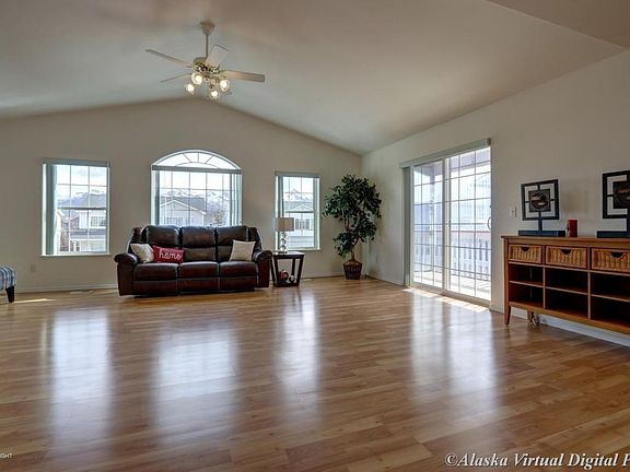 5th image of 7430 Randamar Pl