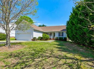 3009 Butterwood Dr, Jamestown, NC 27282