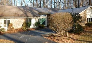 326 Horseshoe Ln, Downingtown, PA 19335