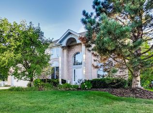 2326 Adamsway Dr, Aurora, IL 60502