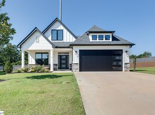 7 Justify Ln, Mauldin, SC 29662