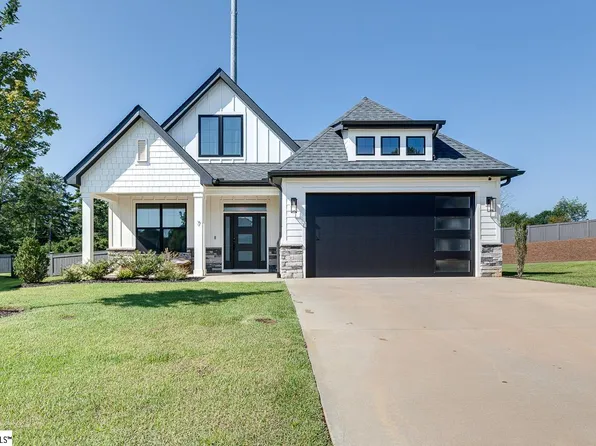 7 Justify Ln, Mauldin, SC 29662