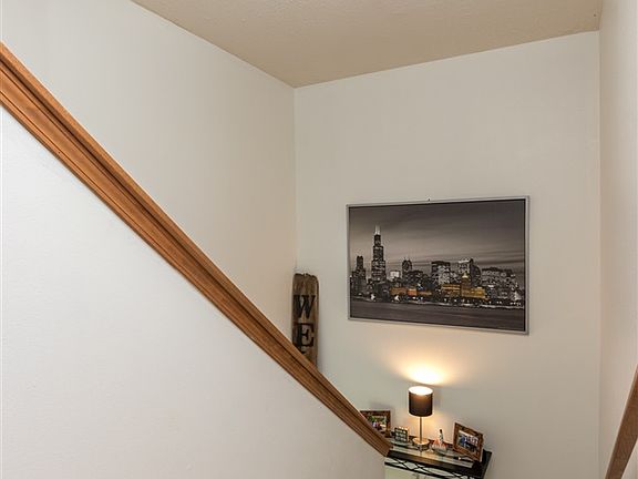 3rd image of 6413 Oak Crest Ln