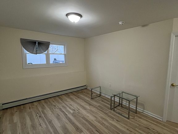 5th image of 422 Beach 64th St #1