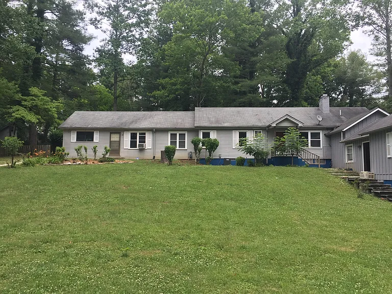 1014 Greenville Hwy - Unit A is on the FAR left with its own driveway