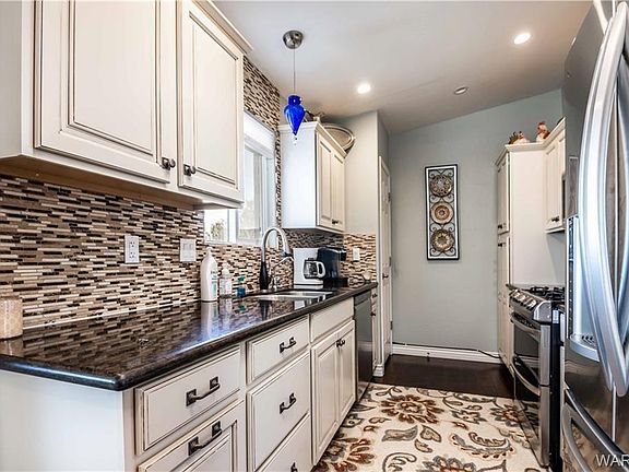 4th image of 7994 E Saddleback Dr