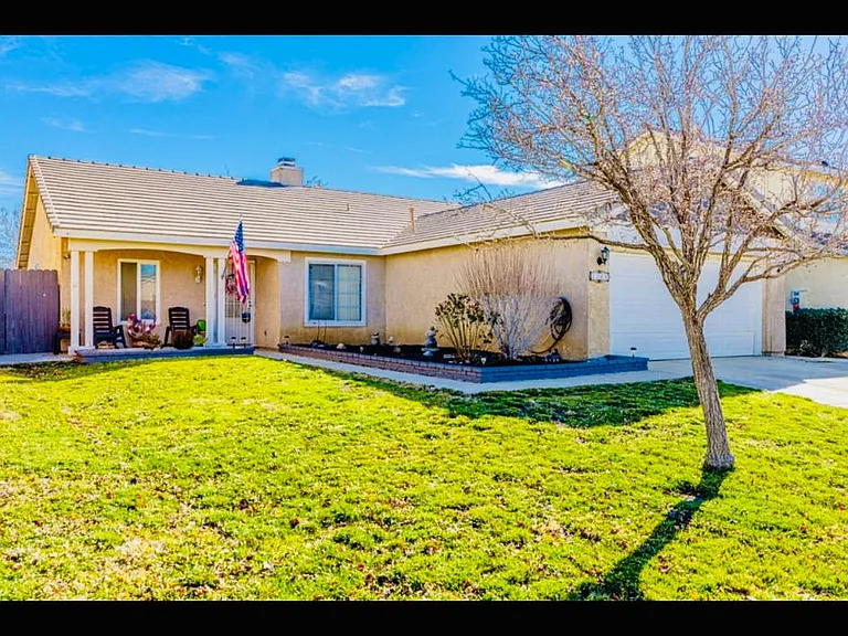 2108 Knollwood Ct — Photo 3
