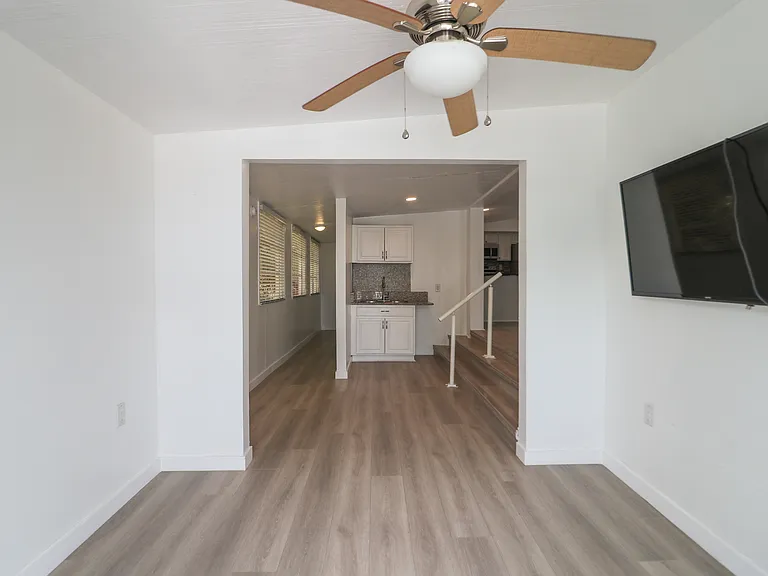 168 Sunset Ln — Photo 2