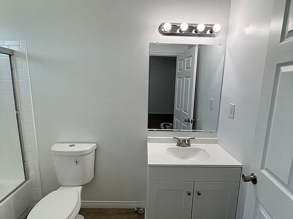4th image of 11921 Runnymede St #11921