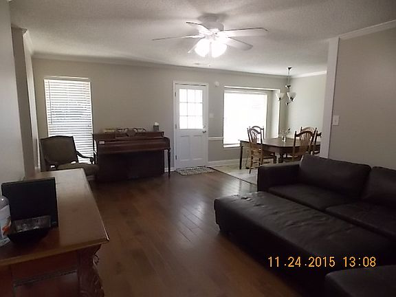 4th image of 921 Hunters Retreat Dr