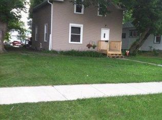 425 5th Ave NE, Valley City, ND 58072