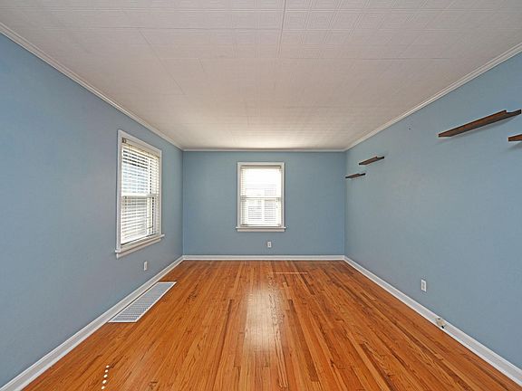 5th image of 4240 Matson Ave