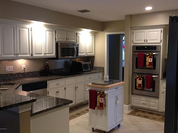 5th image of 11660 Sherborne Cir S