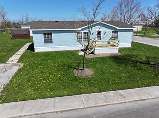 72 Chelsey Ln, Cheboygan, MI 49721