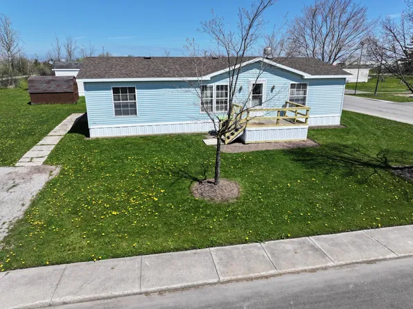 72 Chelsey Ln, Cheboygan, MI 49721