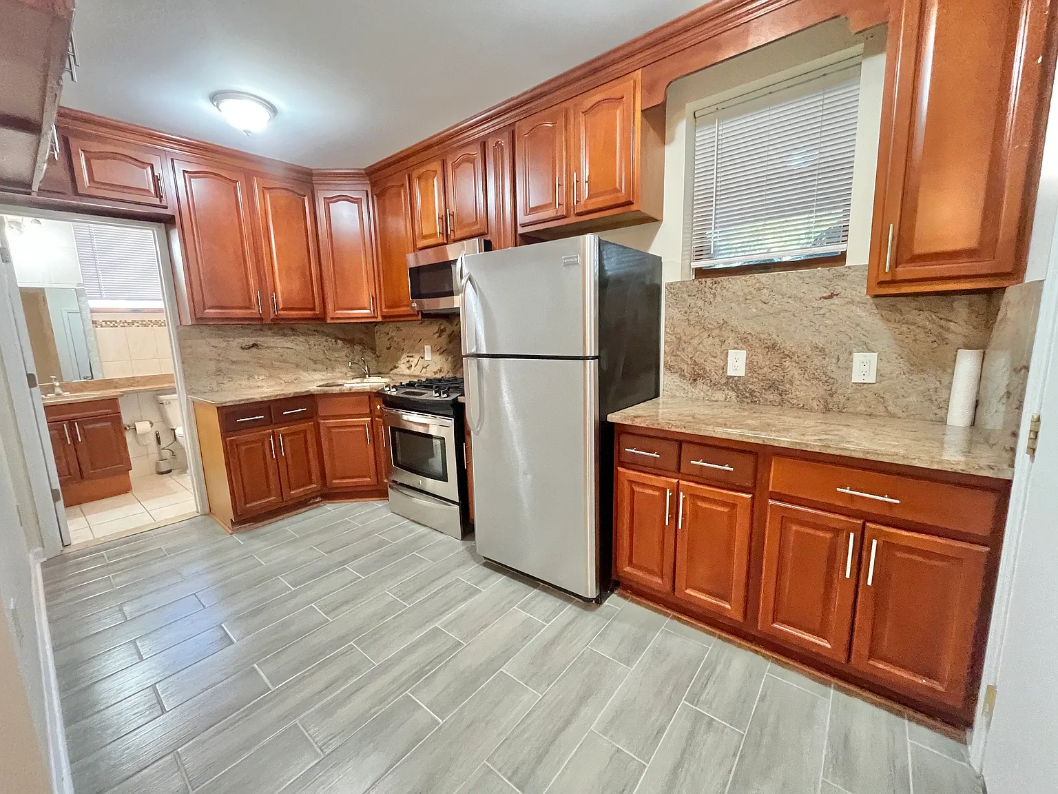 2 bed, $3,000 — Photo 3