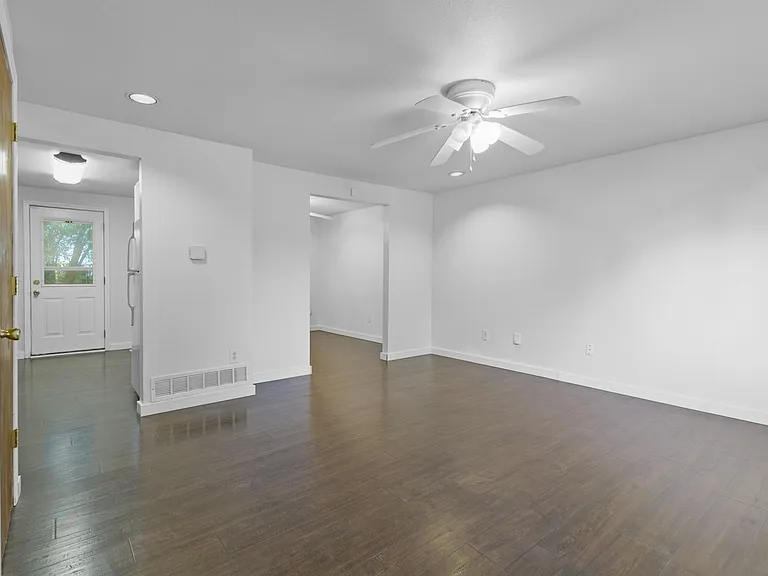 4638 Vallejo Dr — Photo 8