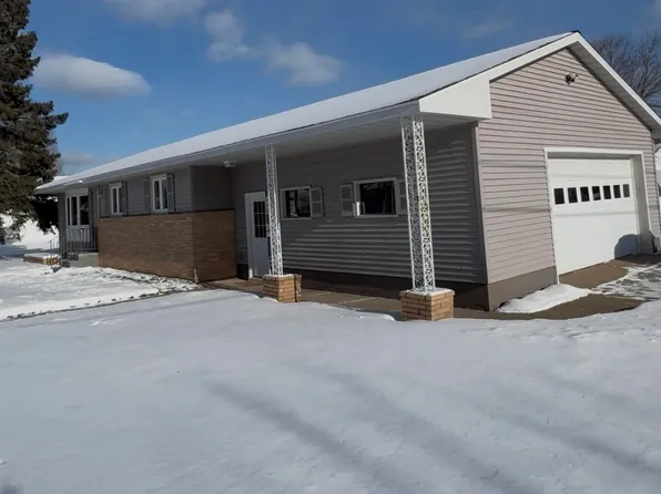 445 Lawrence St, Kingsford, MI 49802