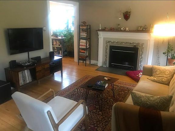 3rd image of 4156 N Maryland Ave