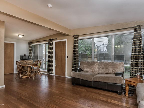 Living Room_-2