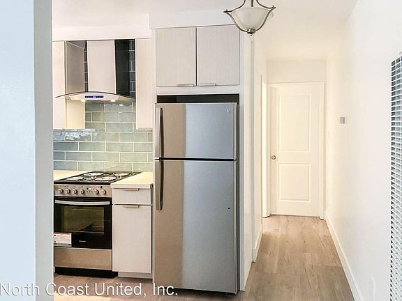 4th image of 1722 G St #0