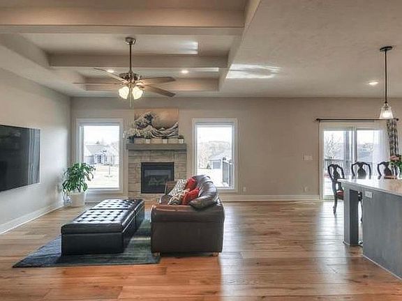 4th image of 11017 S 175th Ave