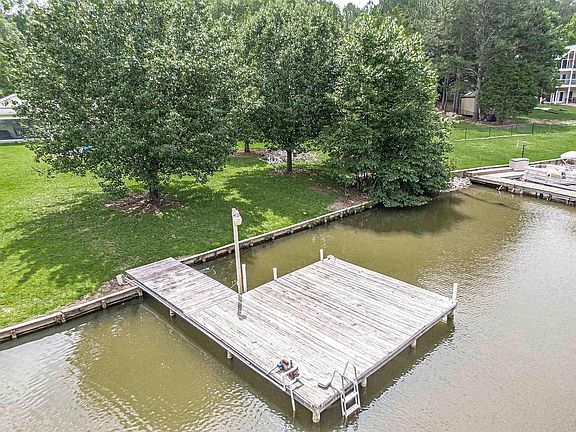 2nd image of 225 E River Bend Dr